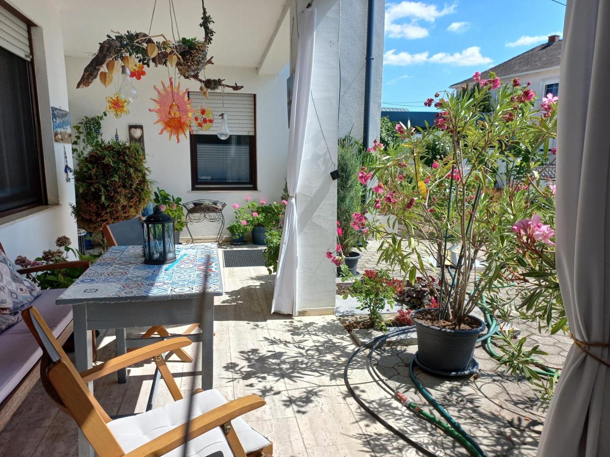 Appartment Cerny ไอเซนชตัดท์ ภายนอก รูปภาพ